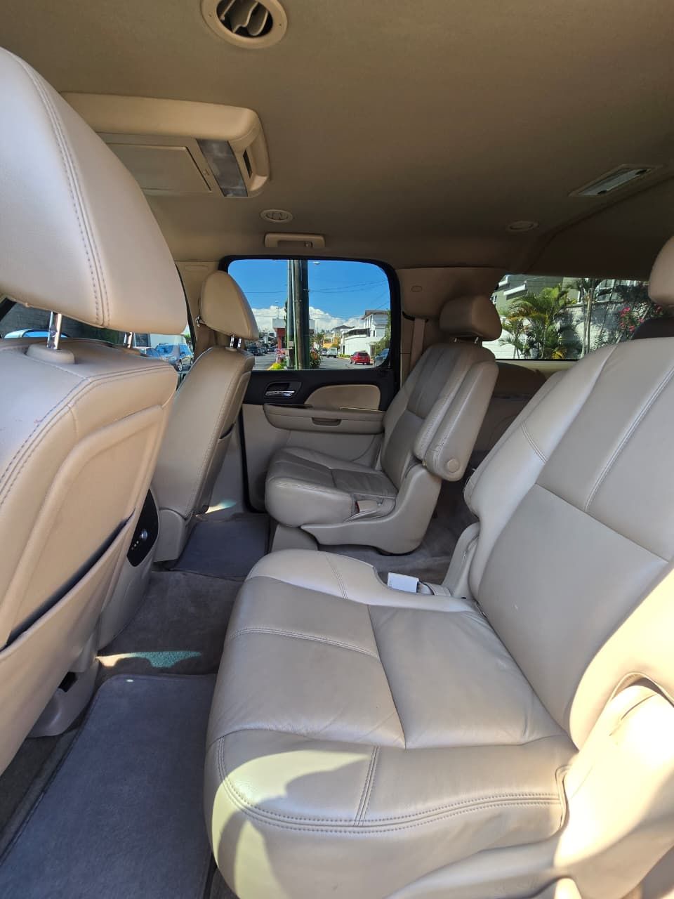 CHEVROLET SUBURBAN - 2008                                        