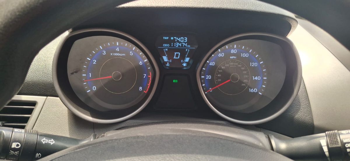 HYUNDAI ELANTRA - 2012                                        