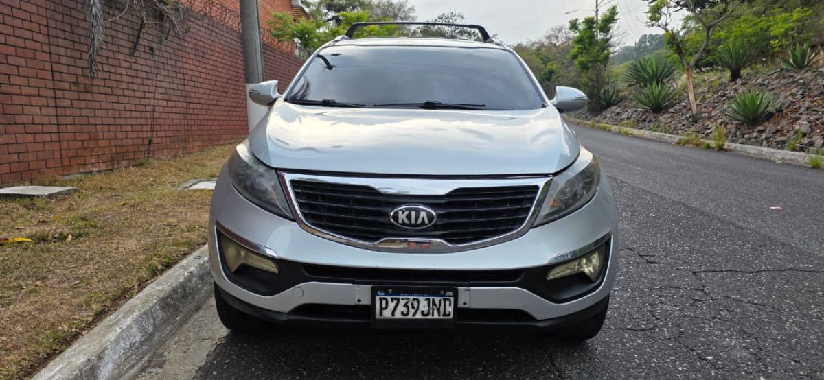 KIA SPORTAGE - 2013                                        