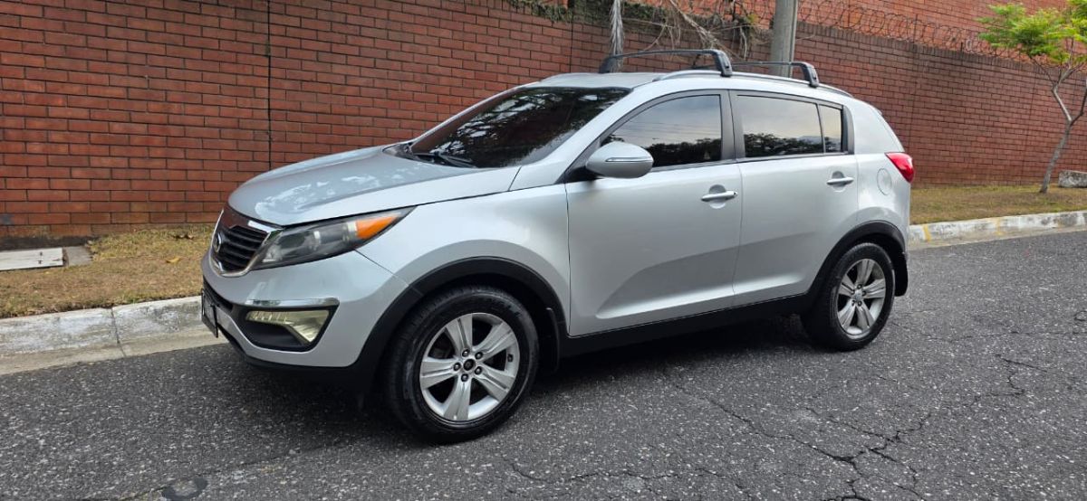 KIA SPORTAGE - 2013                                        