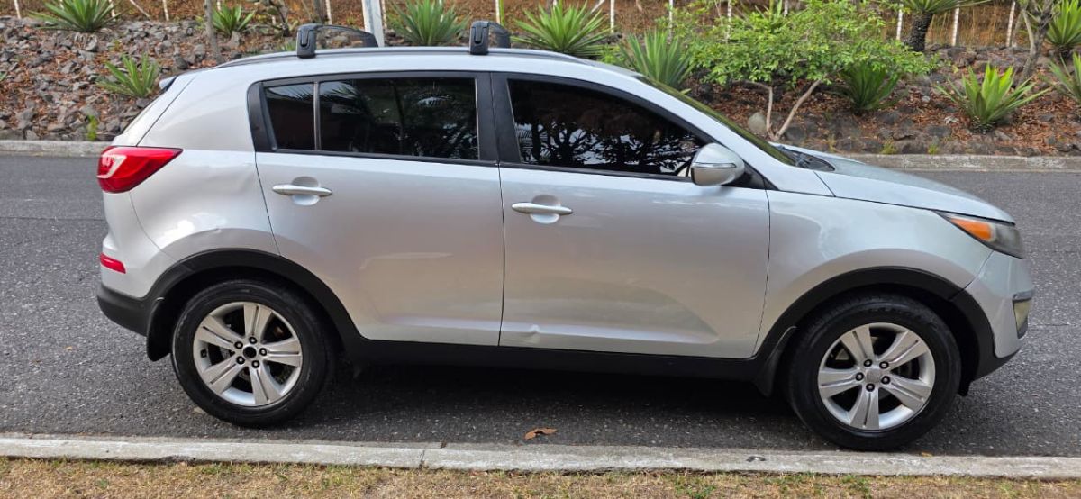 KIA SPORTAGE - 2013                                        