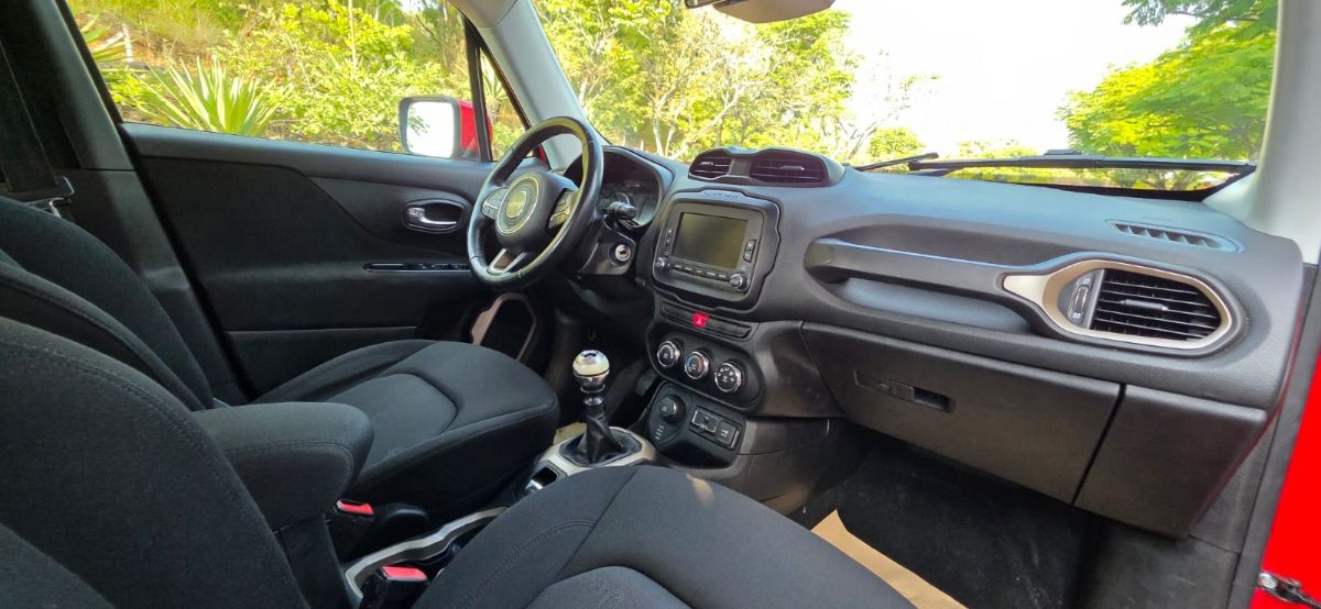 JEEP RENEGADE - 2015                                        