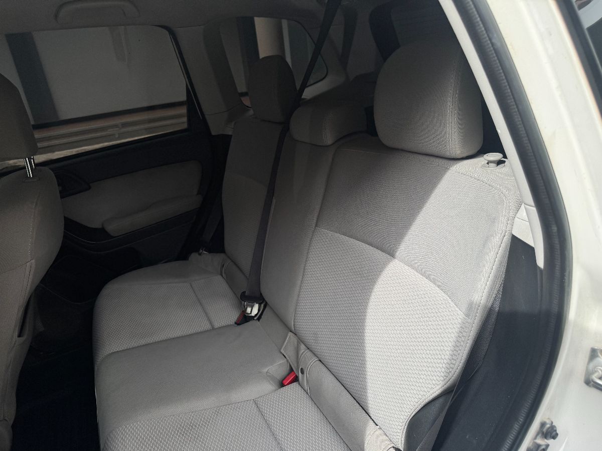 SUBARU FORESTER - 2015                                        