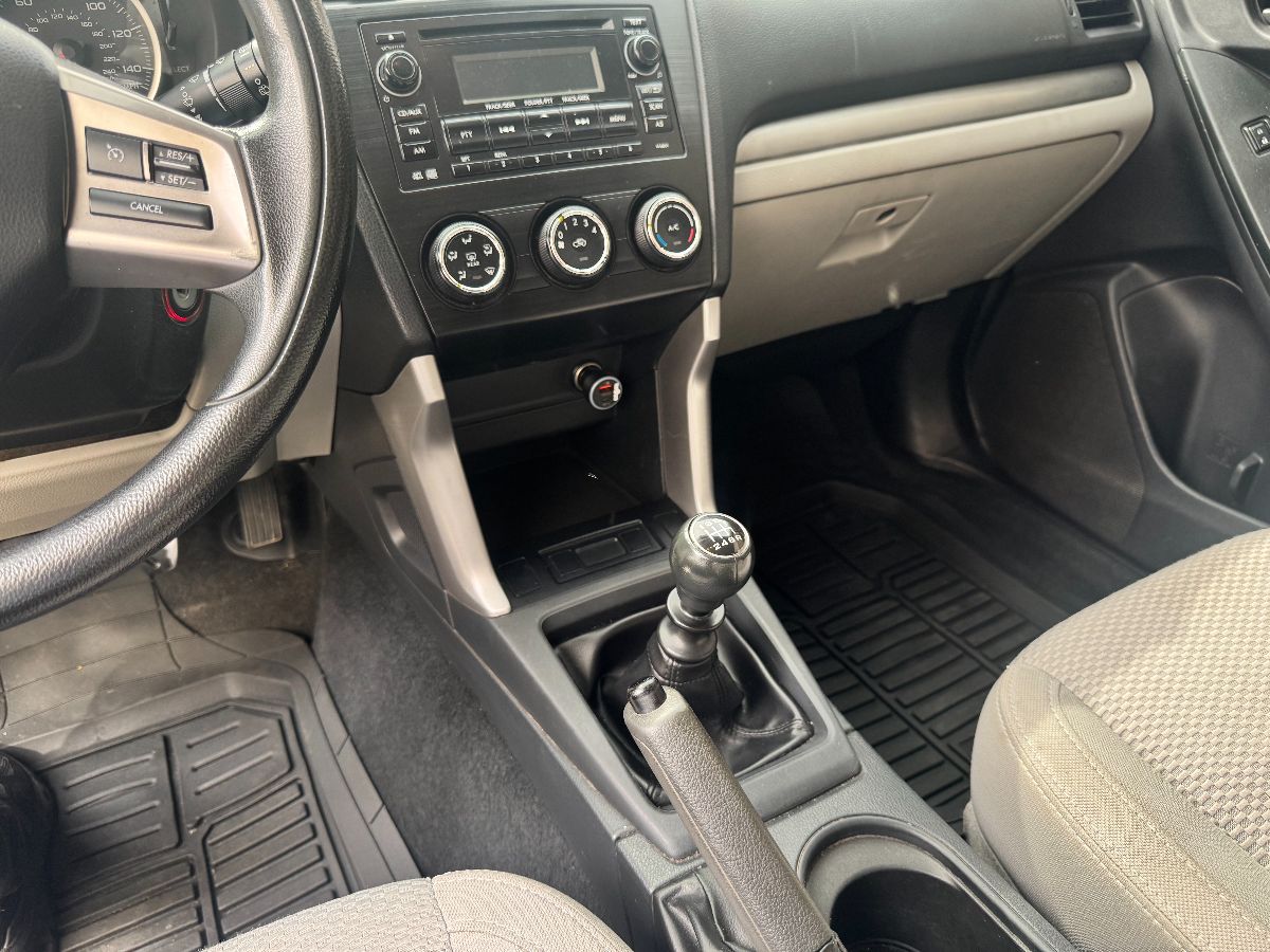 SUBARU FORESTER - 2015                                        