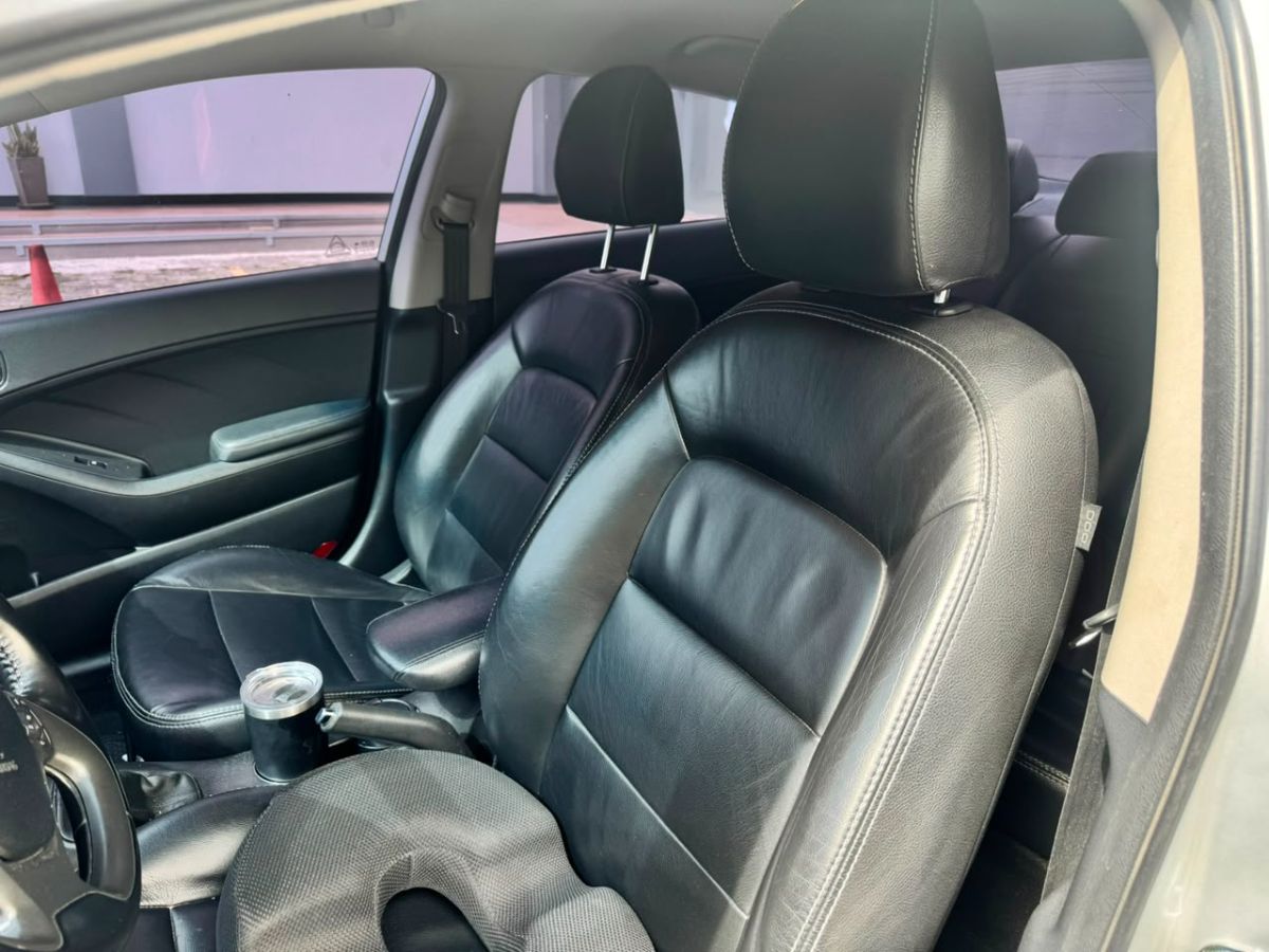 KIA CERATO - 2014                                        