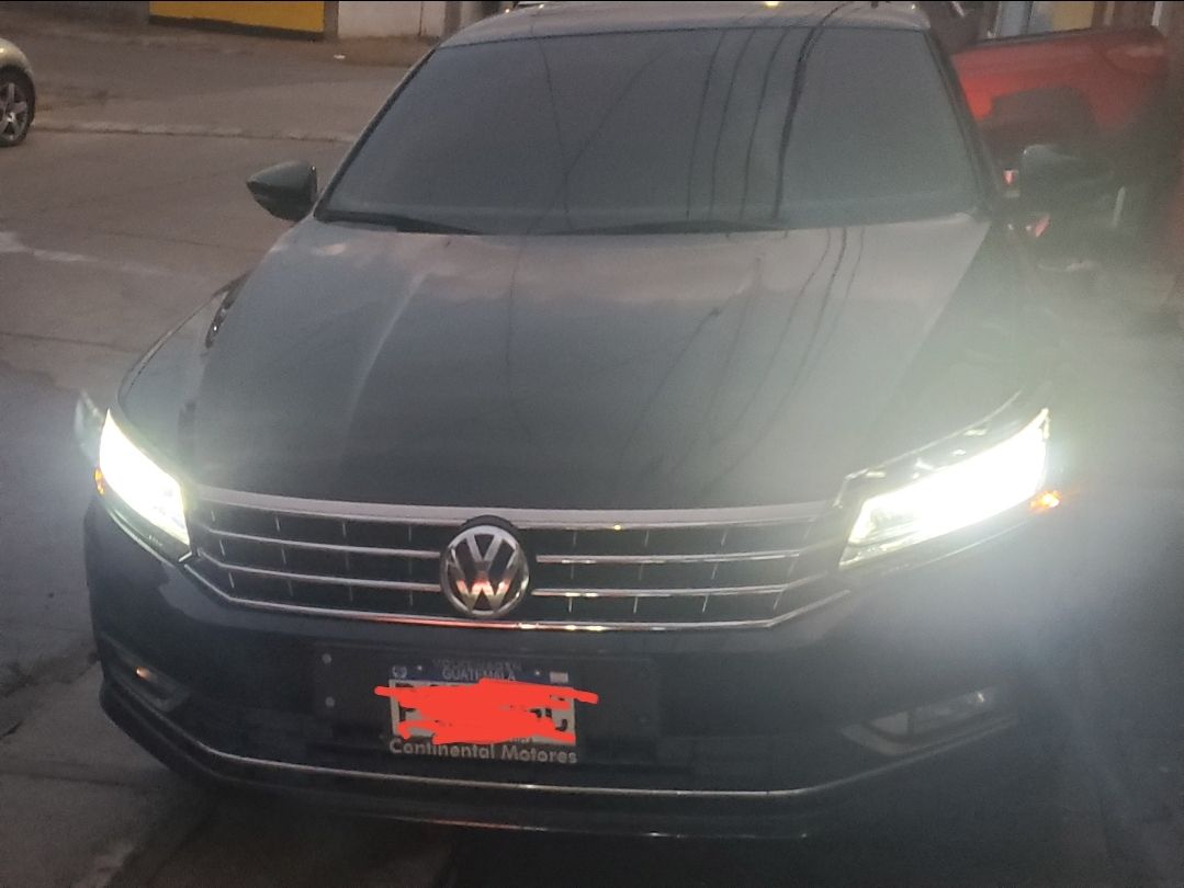 VOLKSWAGEN PASSAT - 2016                                        