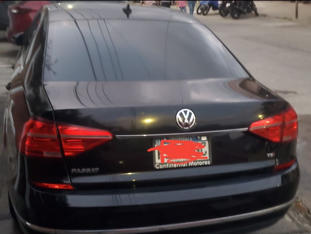 VOLKSWAGEN PASSAT - 2016                                        