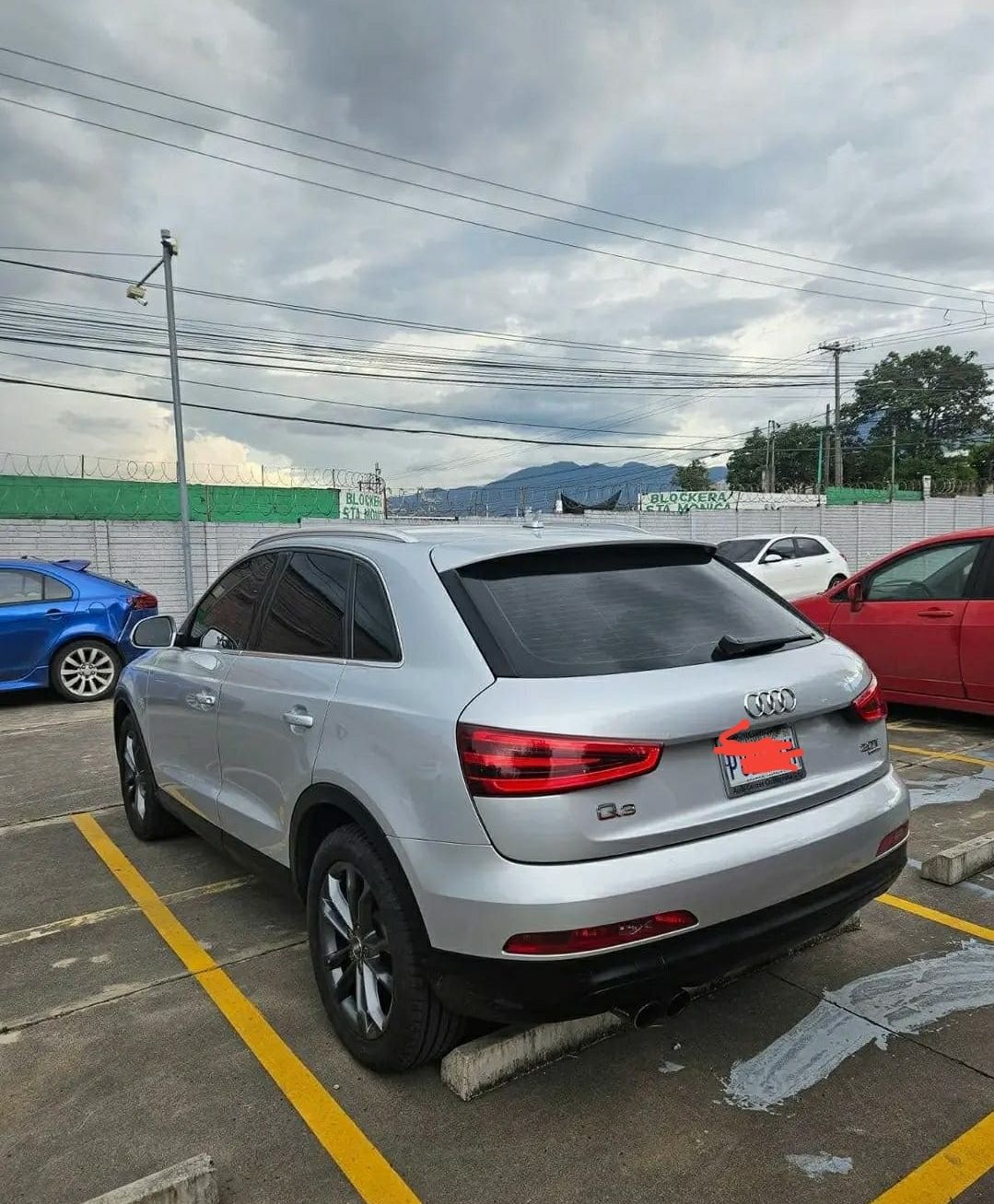 AUDI  Q3 - 2015                                        