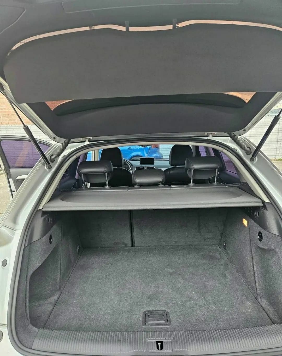 AUDI  Q3 - 2015                                        