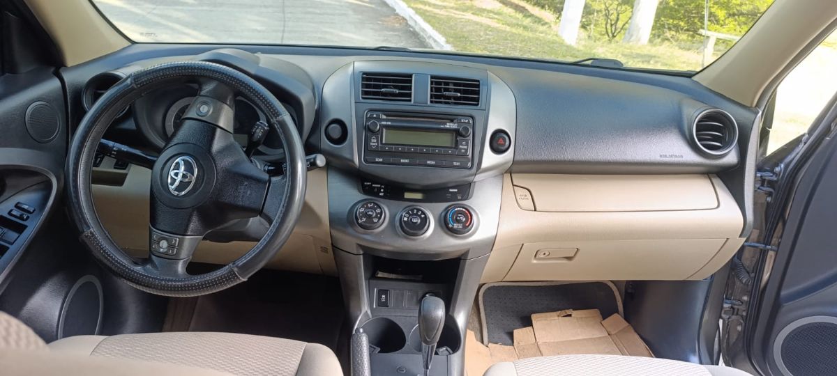 TOYOTA RAV-4 - 2012                                        