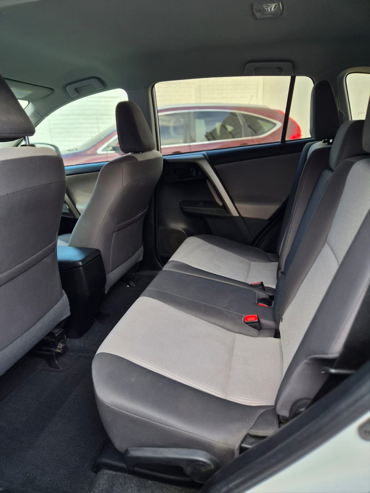 TOYOTA RAV-4 - 2015                                        