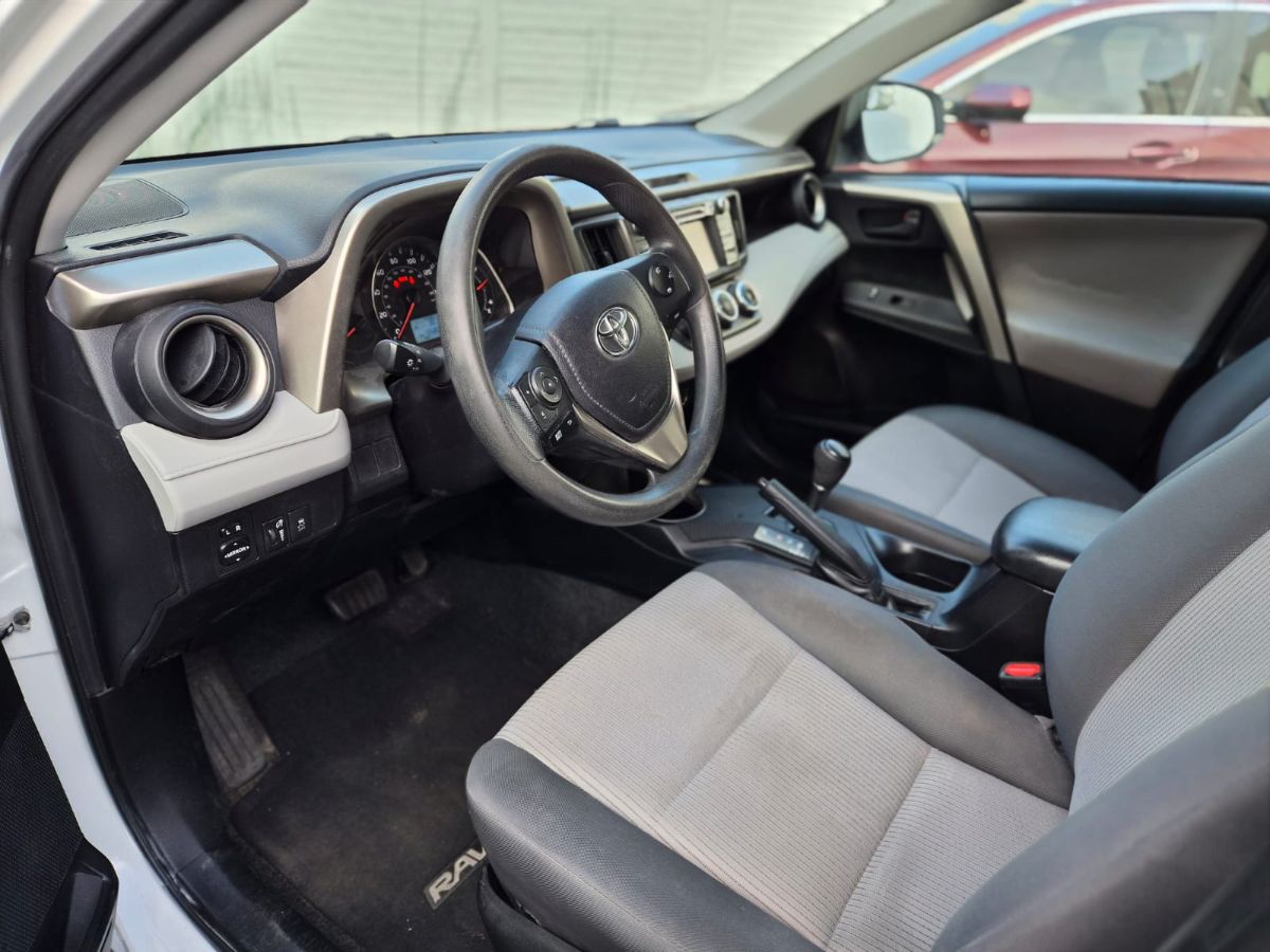TOYOTA RAV-4 - 2015                                        