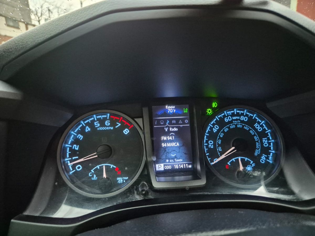 TOYOTA TACOMA - 2018                                        
