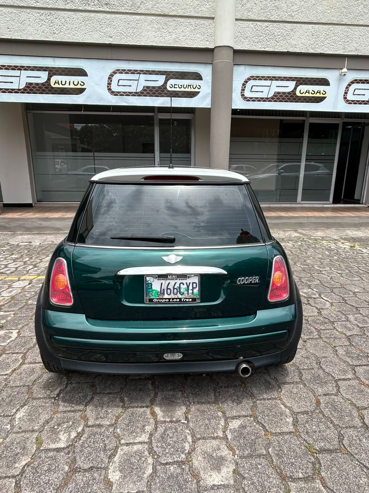 MINI COOPER S - 2004                                        