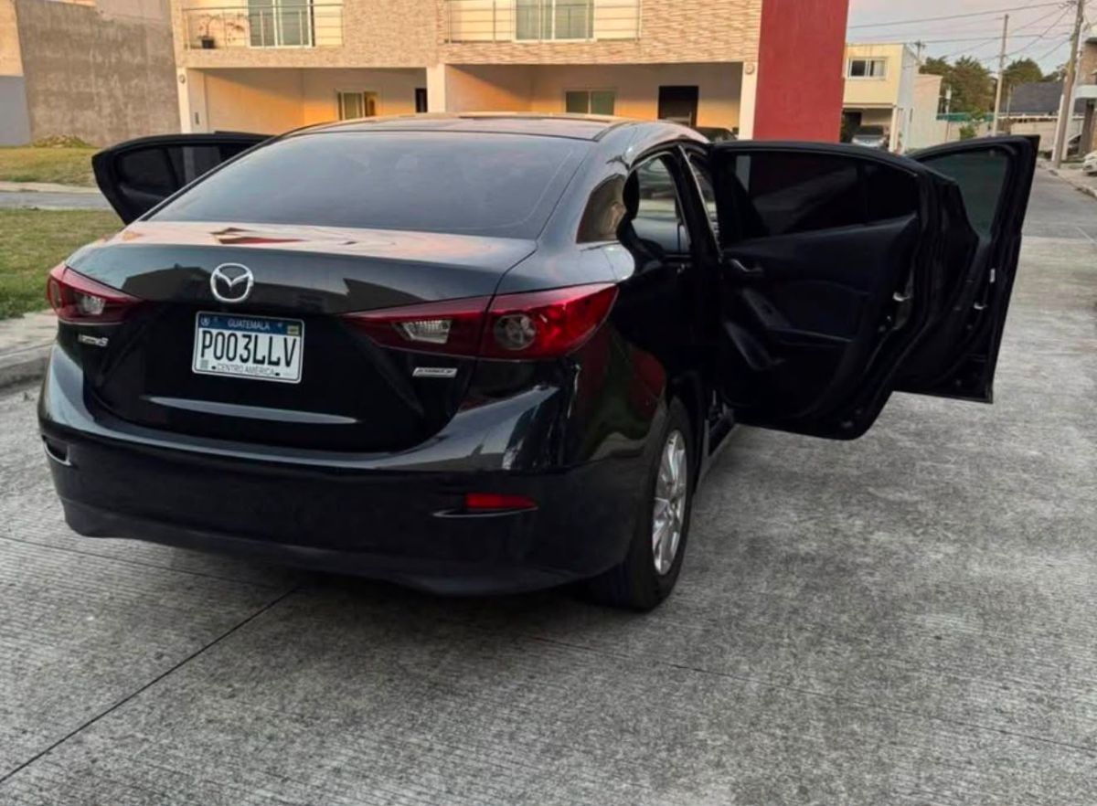 MAZDA 3 - 2016                                        