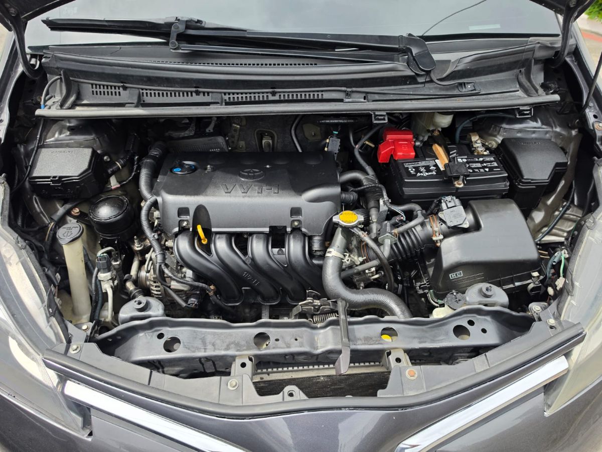 TOYOTA YARIS - 2015                                        