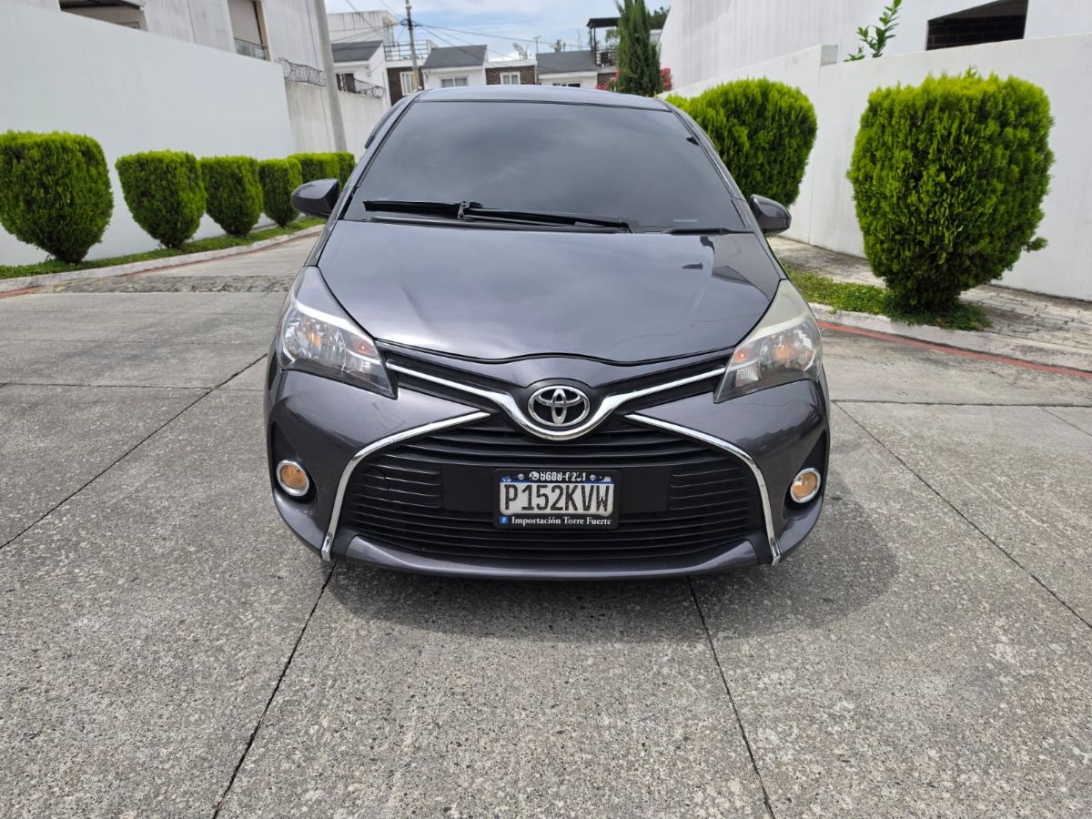 TOYOTA YARIS - 2015                                        
