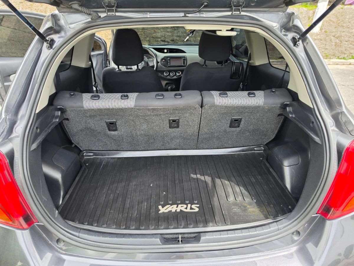 TOYOTA YARIS - 2015                                        