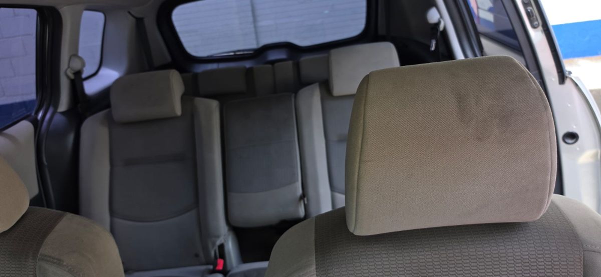 MAZDA 5 - 2006                                        