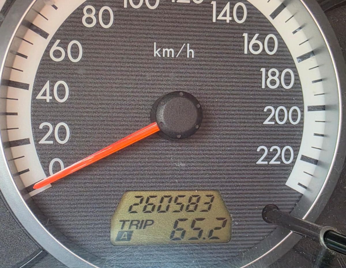 MAZDA 5 - 2006                                        
