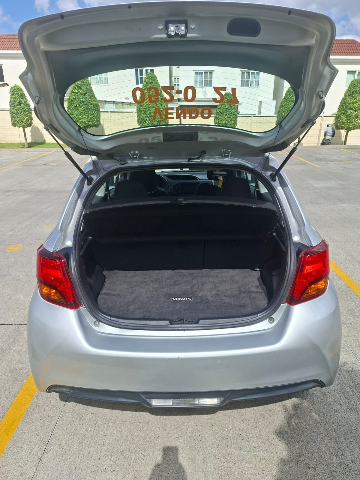 TOYOTA YARIS - 2015                                        
