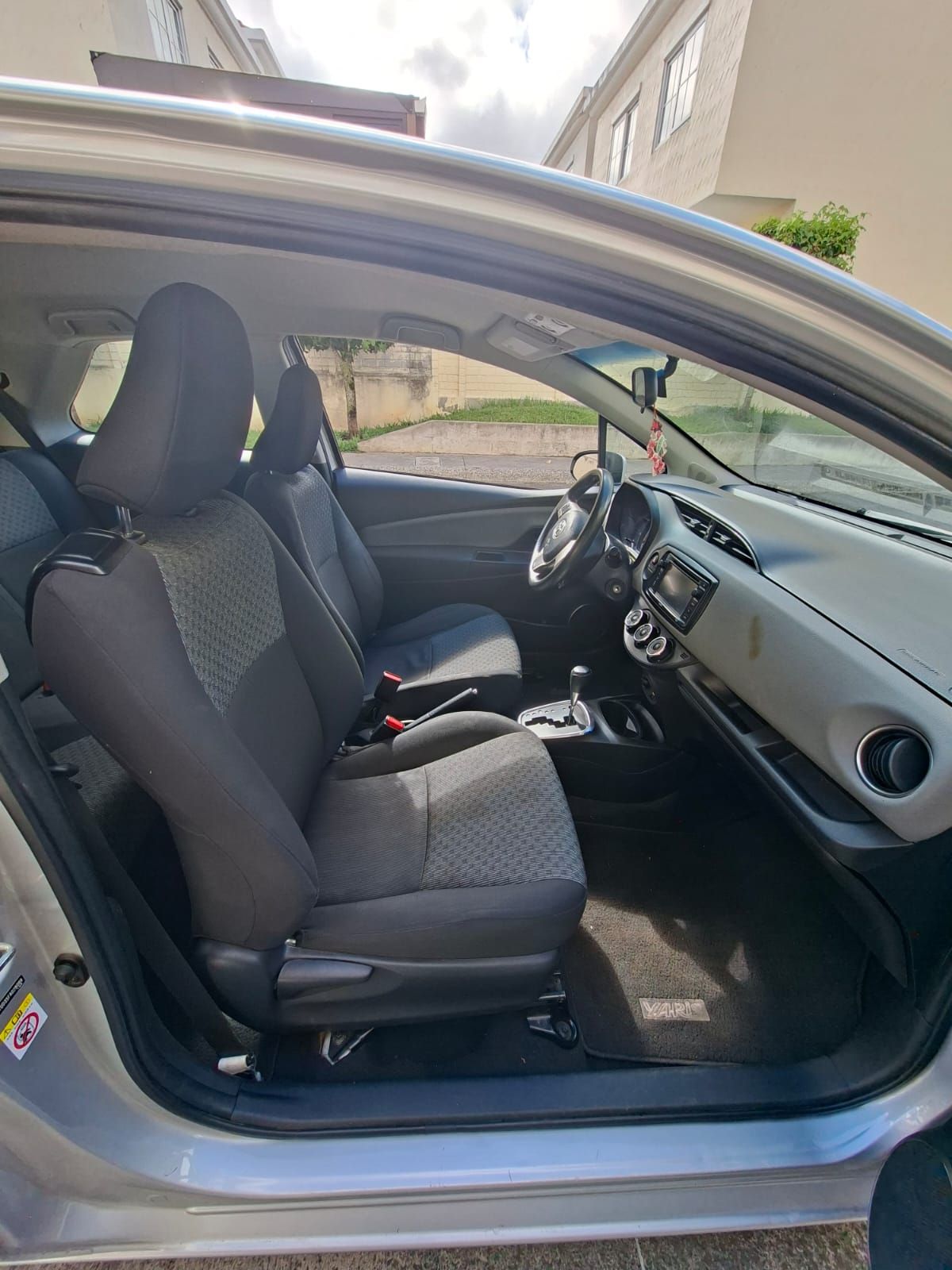 TOYOTA YARIS - 2015                                        