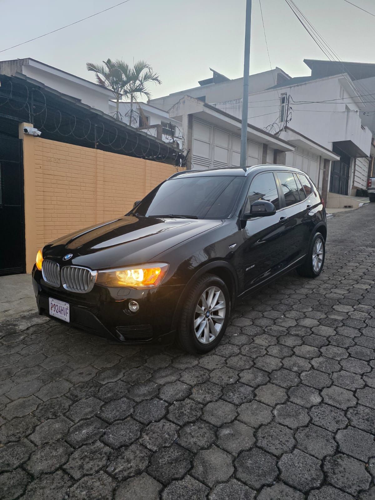 BMW X3 - 2017                                        