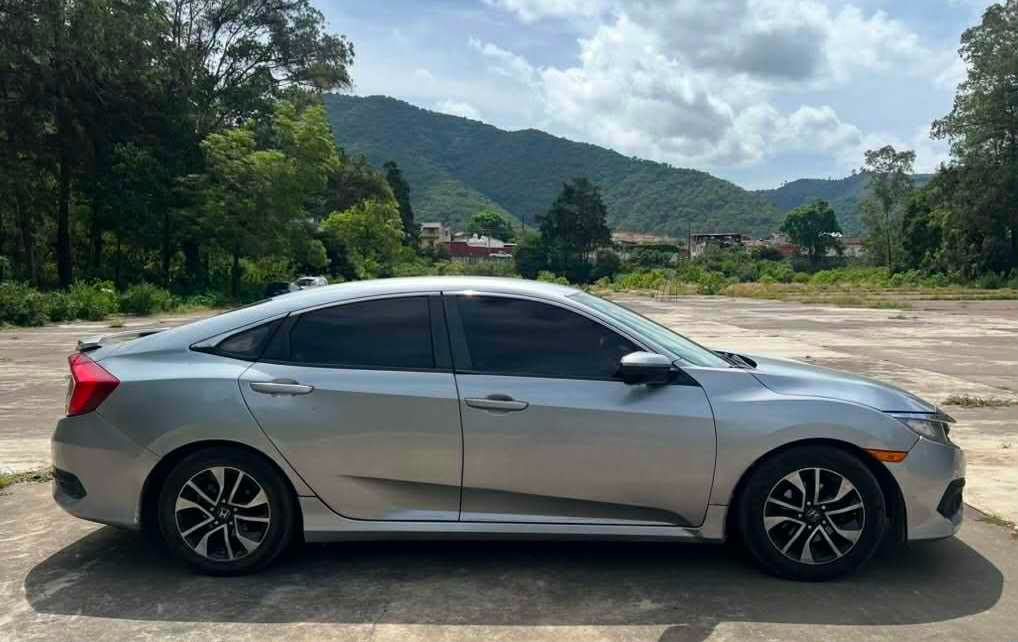 HONDA CIVIC LX - 2017                                        