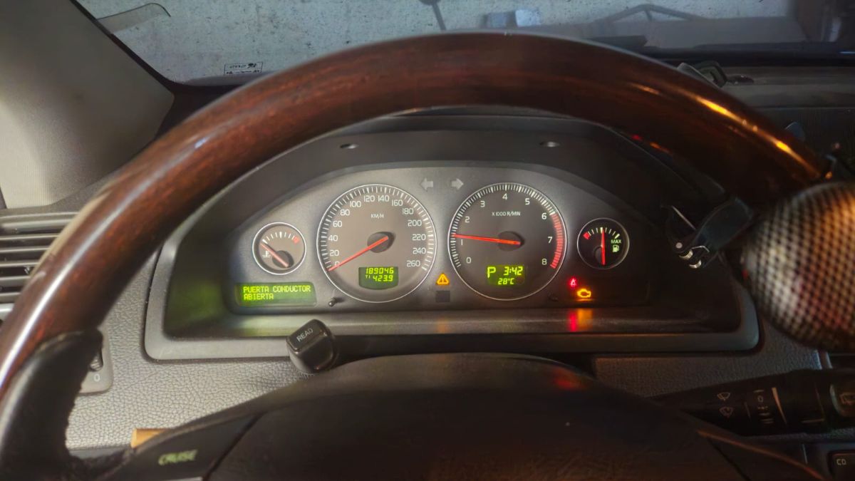 VOLVO EX30 - 2006                                        