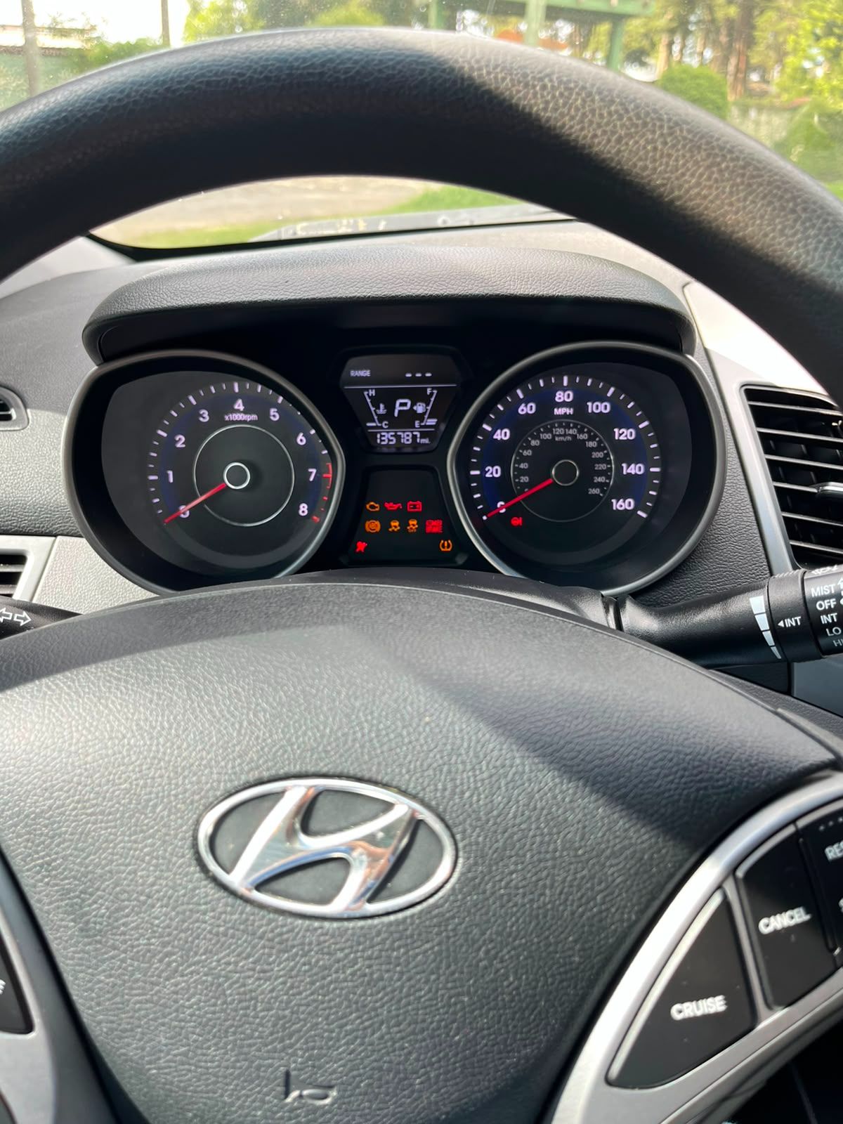 HYUNDAI ELANTRA - 2015                                        