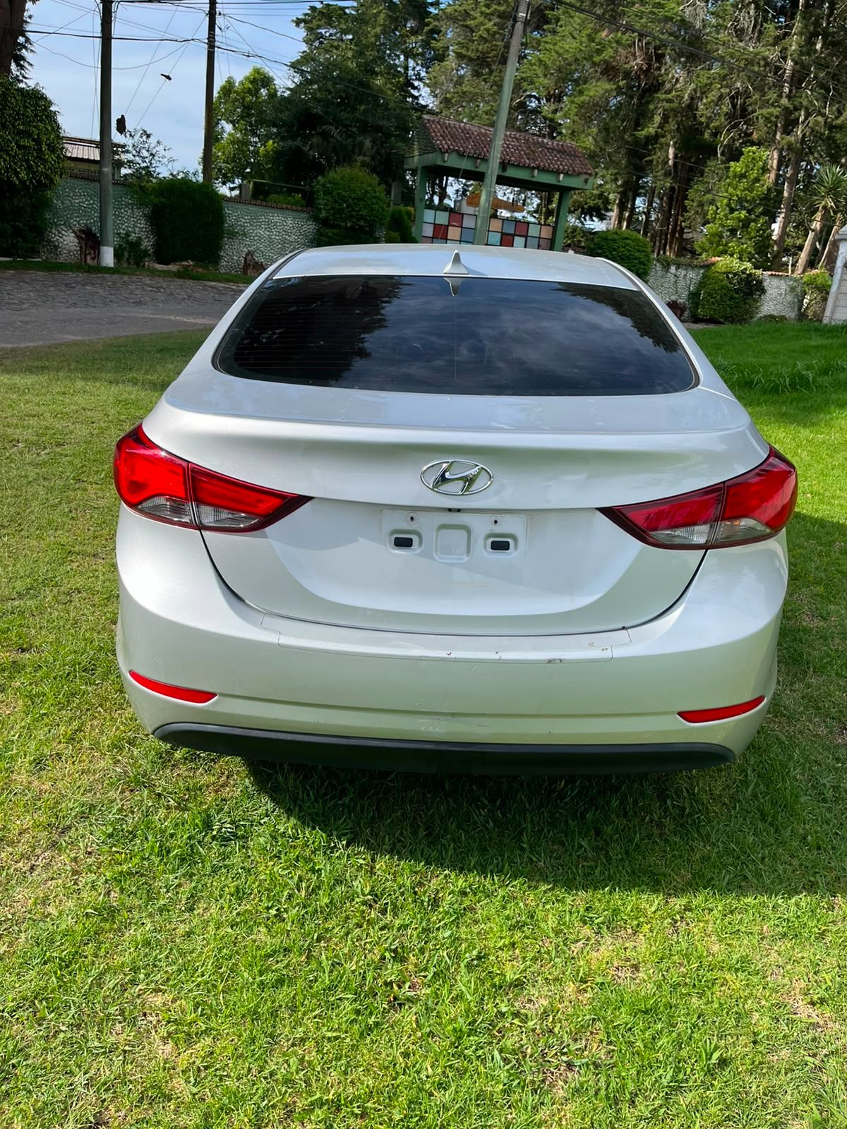 HYUNDAI ELANTRA - 2015                                        