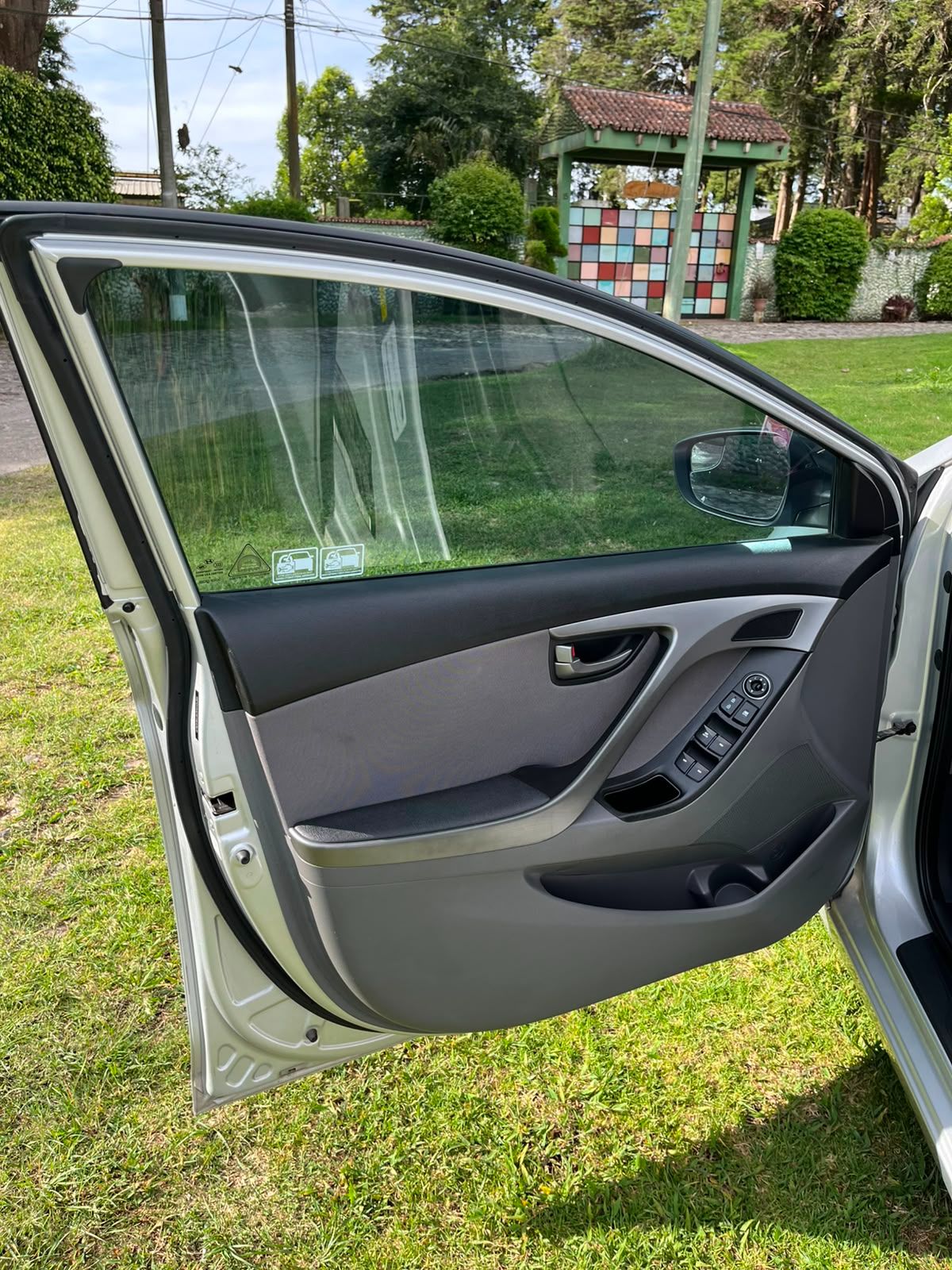 HYUNDAI ELANTRA - 2015                                        