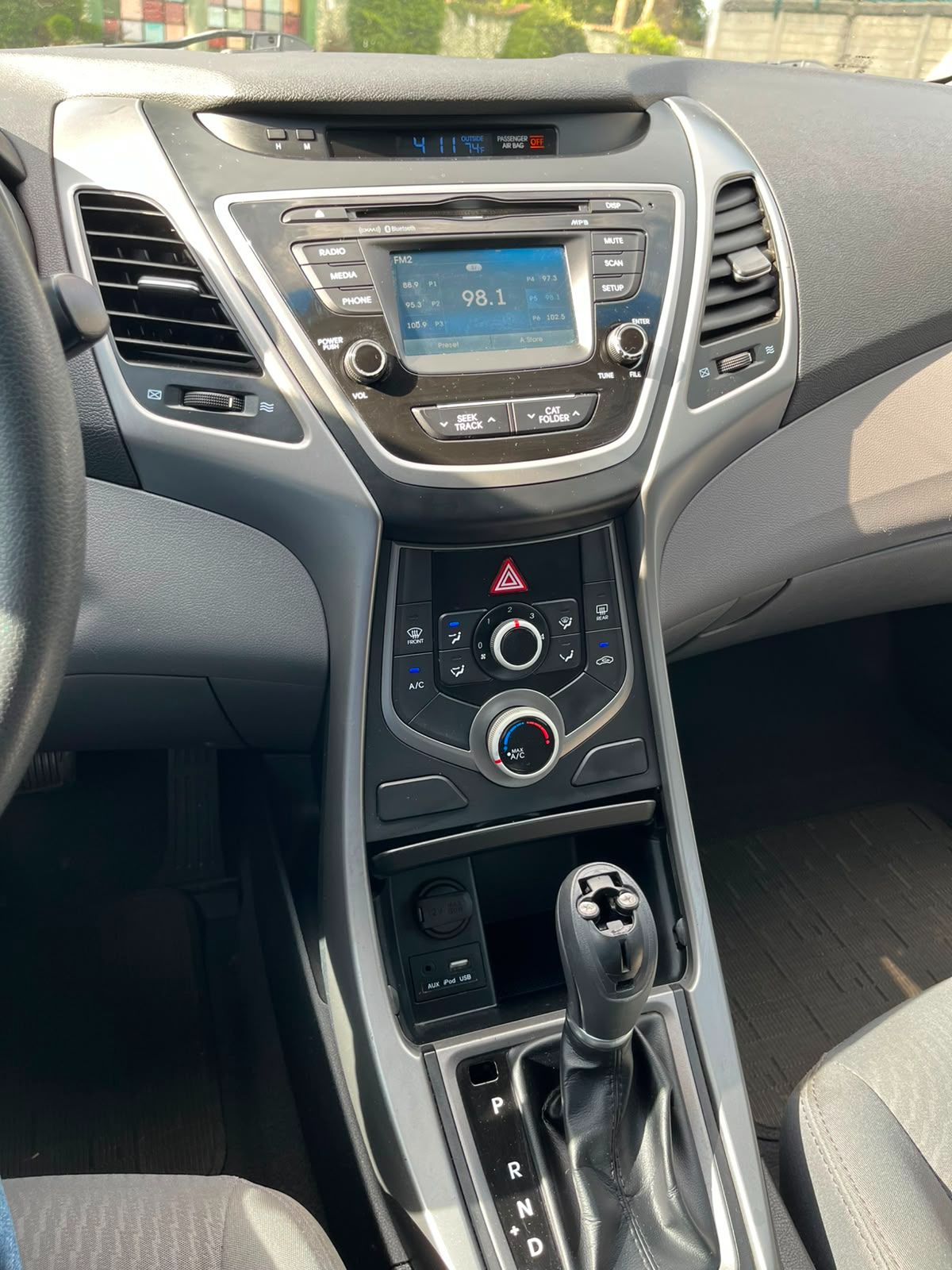 HYUNDAI ELANTRA - 2015                                        