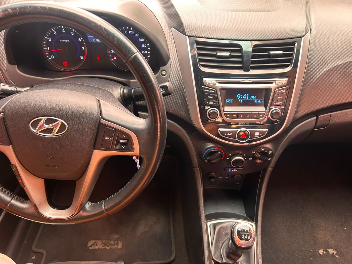 HYUNDAI ACCENT - 2017                                        