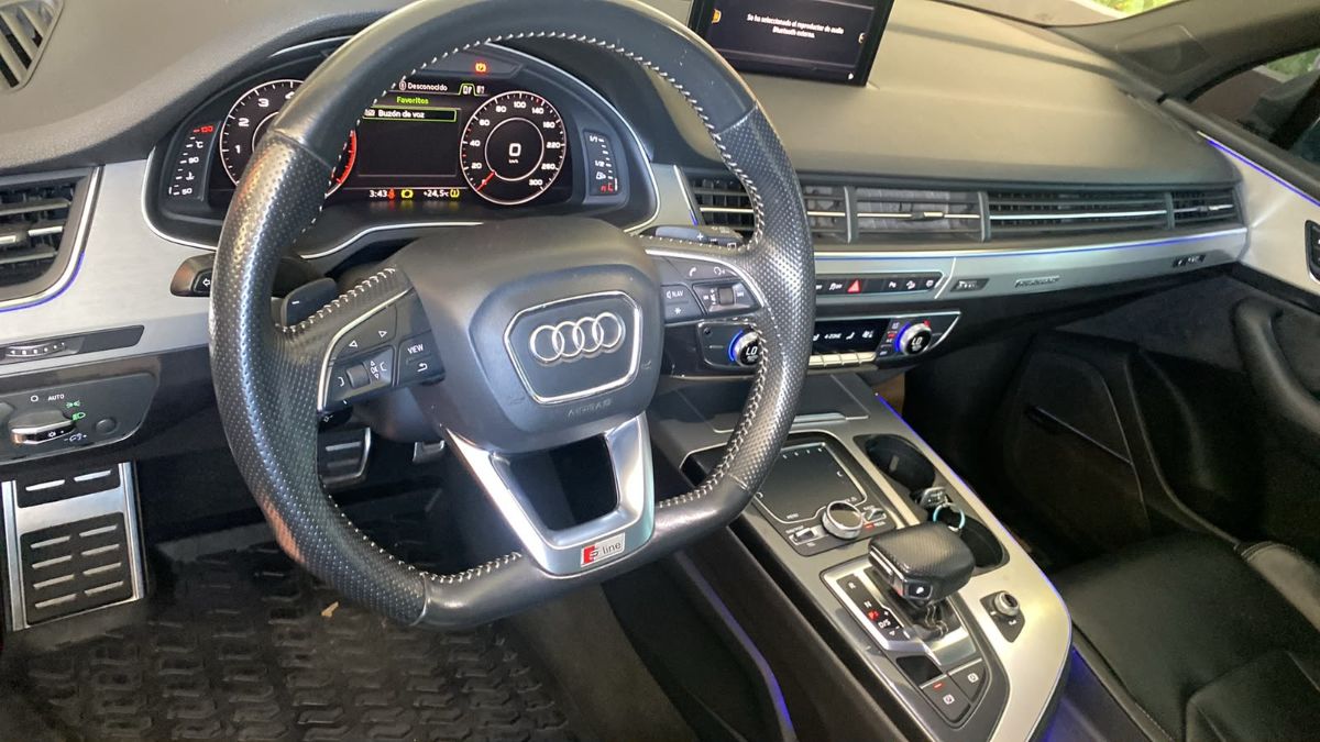 AUDI  Q7 S line  - 2018                                        