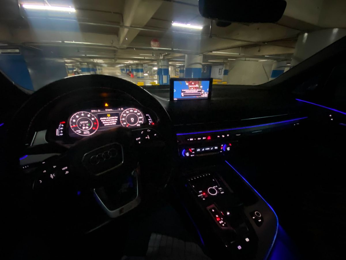 AUDI  Q7 S line  - 2018                                        
