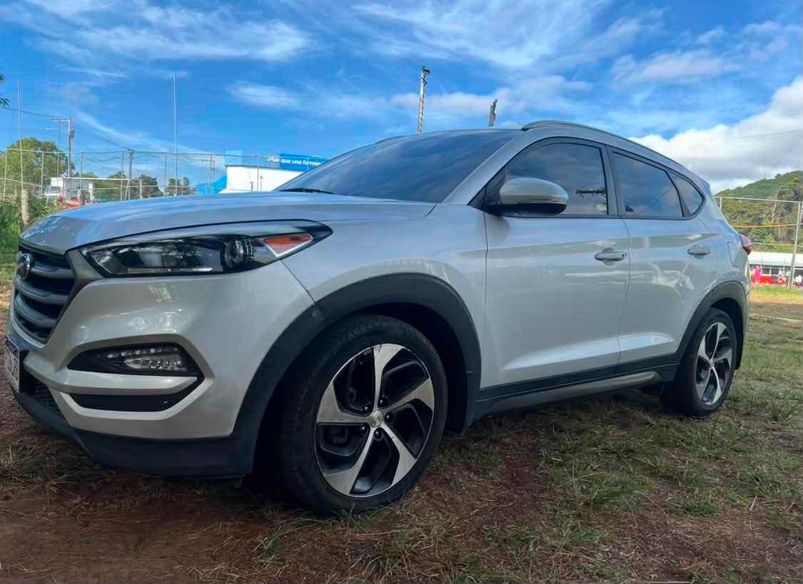 HYUNDAI TUCSON - 2016