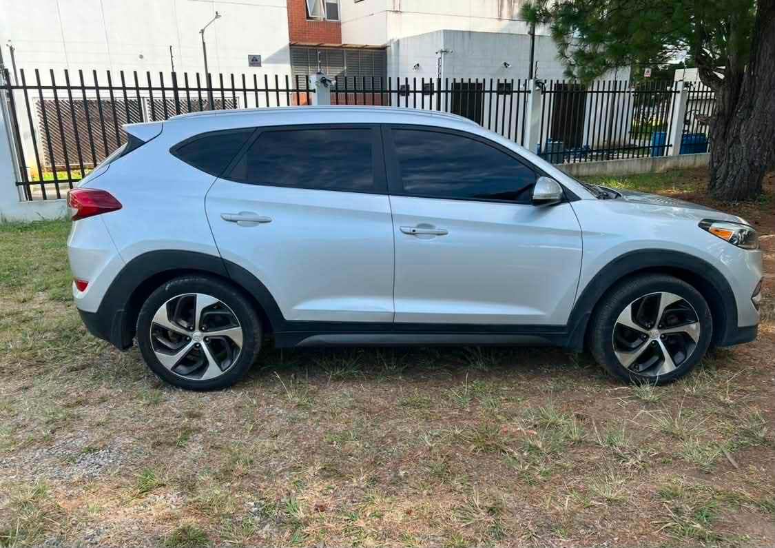 HYUNDAI TUCSON - 2016
