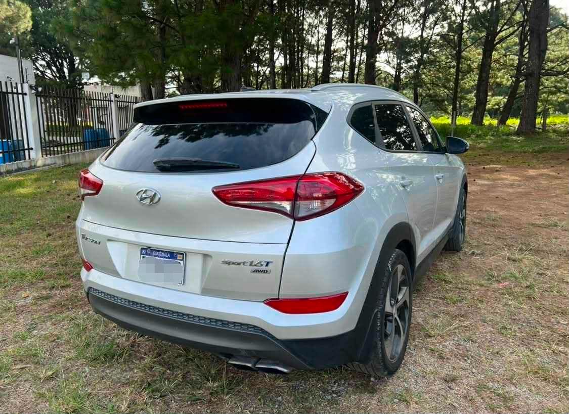 HYUNDAI TUCSON - 2016