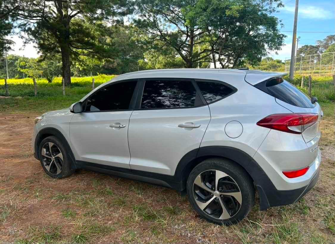 HYUNDAI TUCSON - 2016