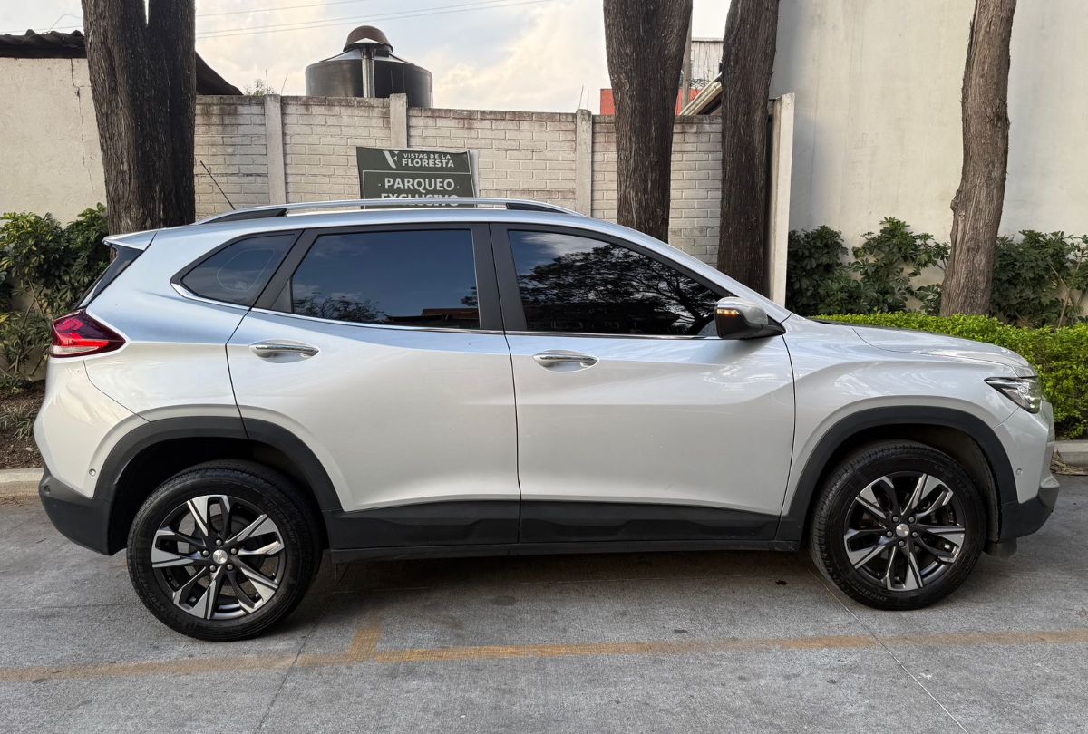 CHEVROLET TRACKER - 2022                                        