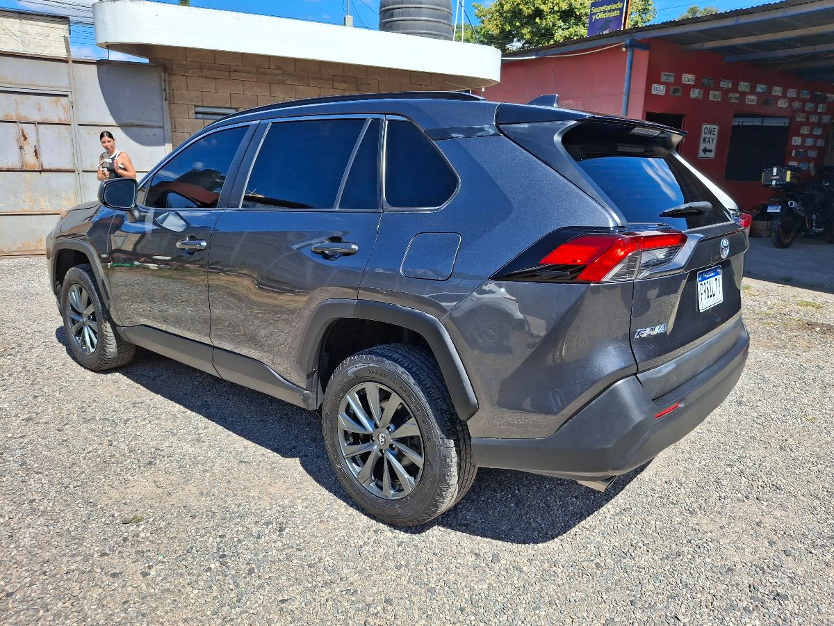 TOYOTA RAV-4 - 2020                                        