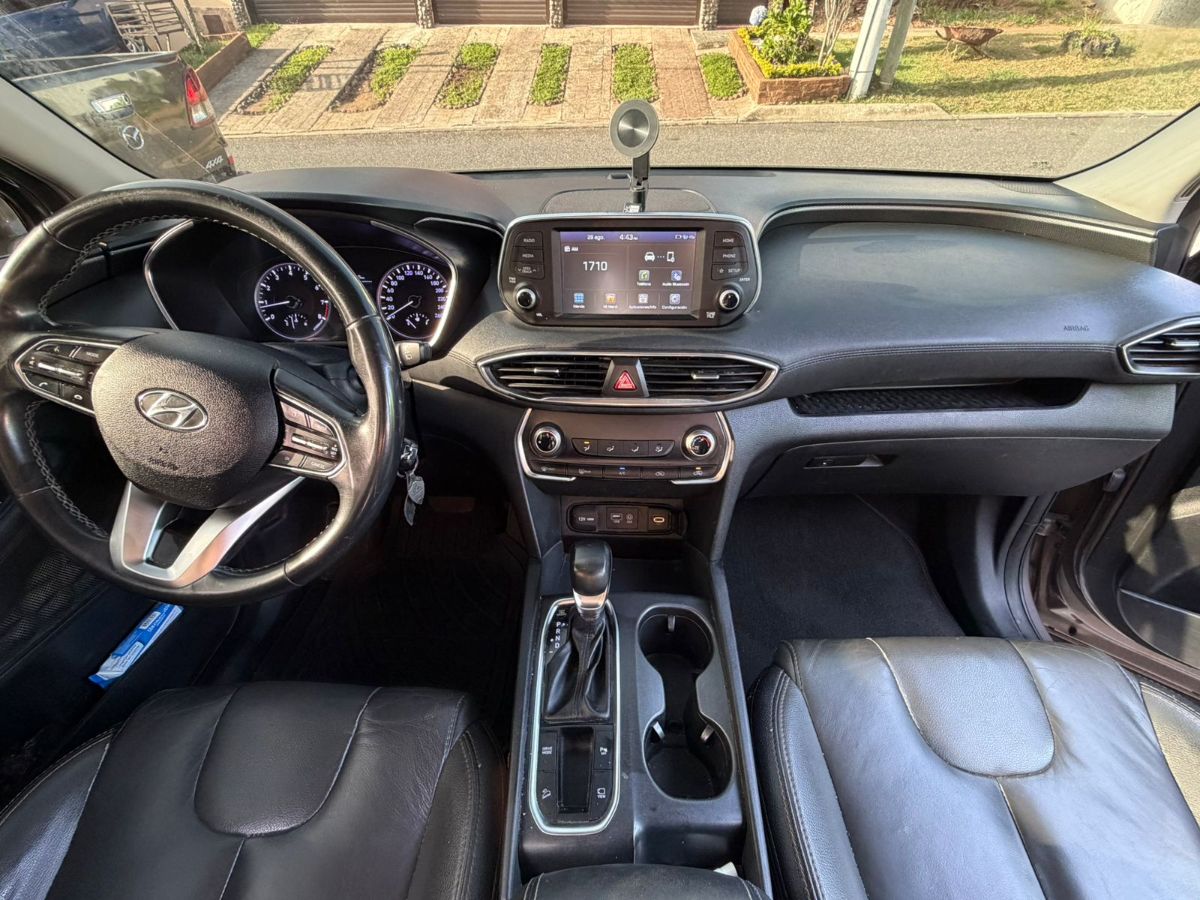 HYUNDAI SANTA FE - 2019                                        