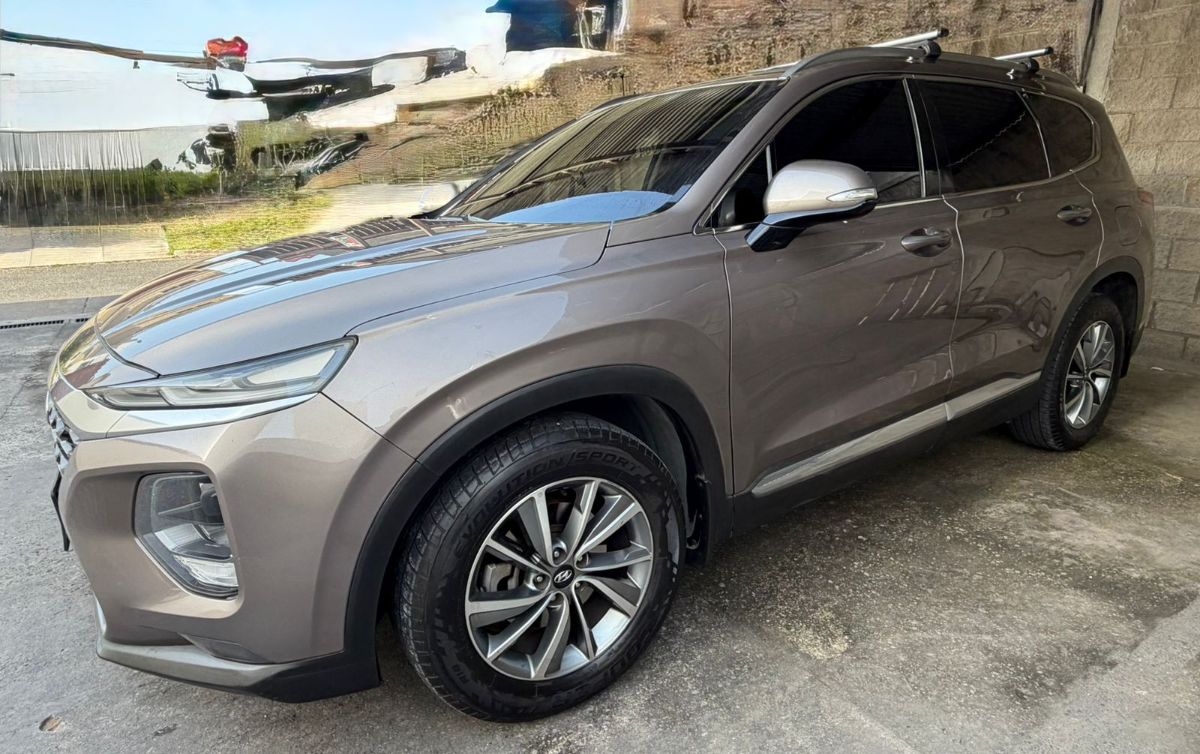HYUNDAI SANTA FE - 2019                                        