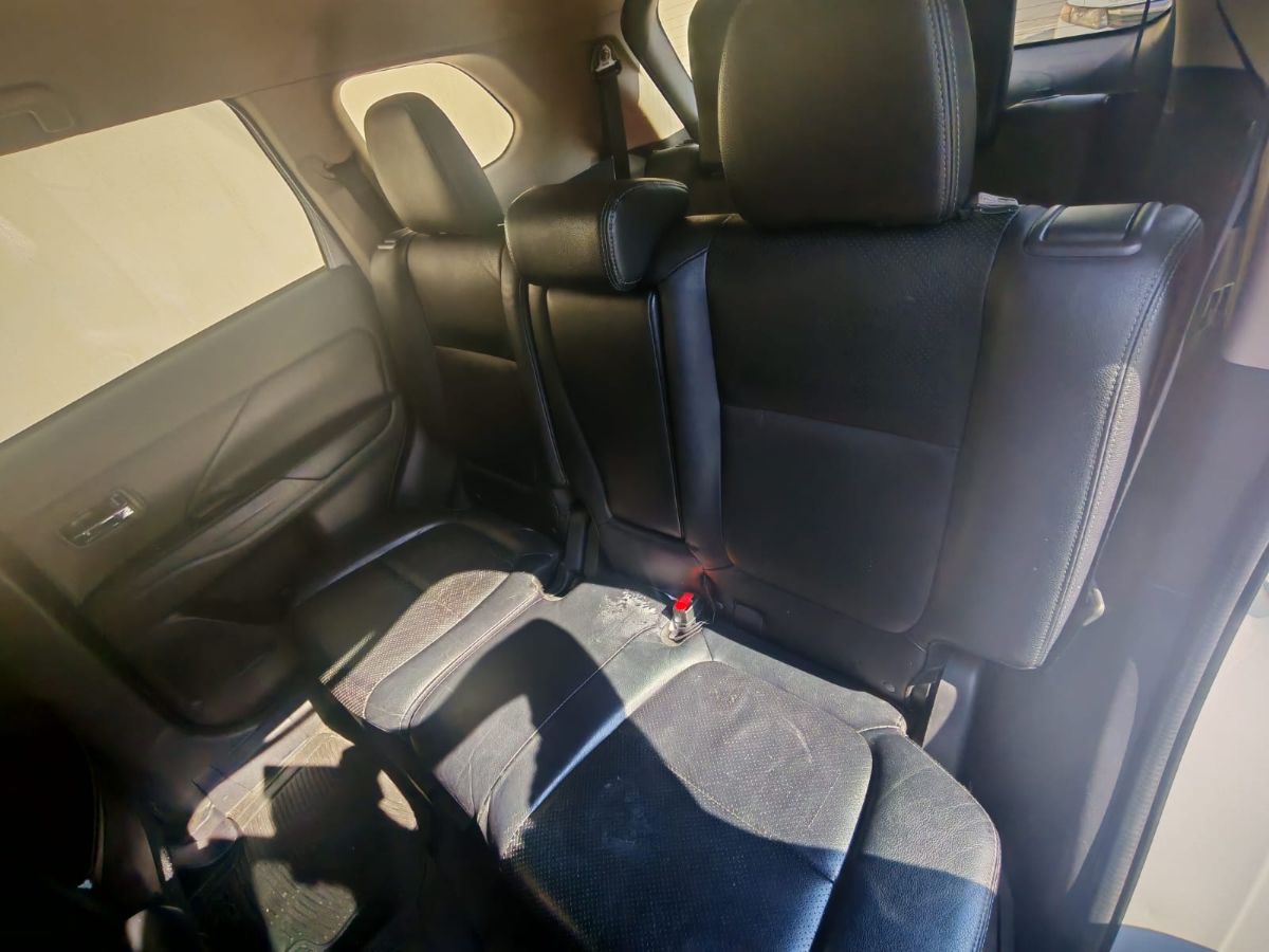 MITSUBISHI OUTLANDER SE - 2016