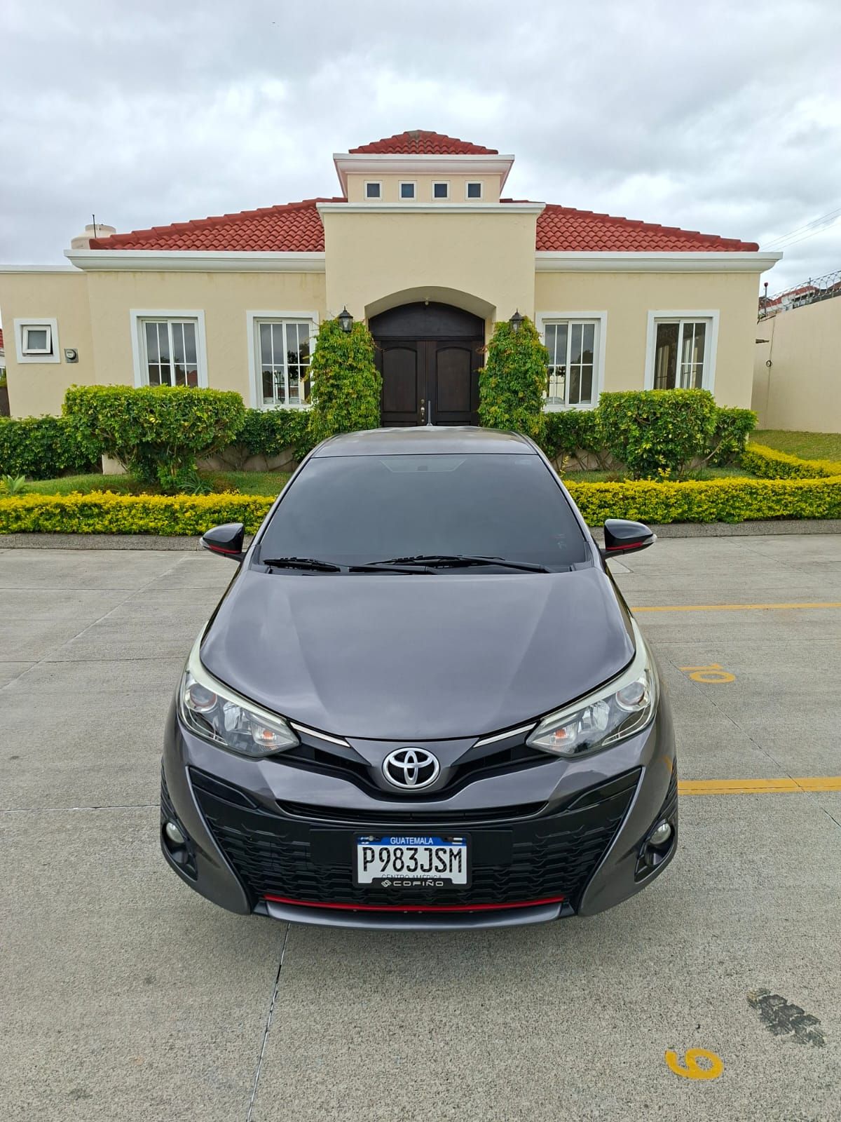 TOYOTA YARIS - 2020                                        
