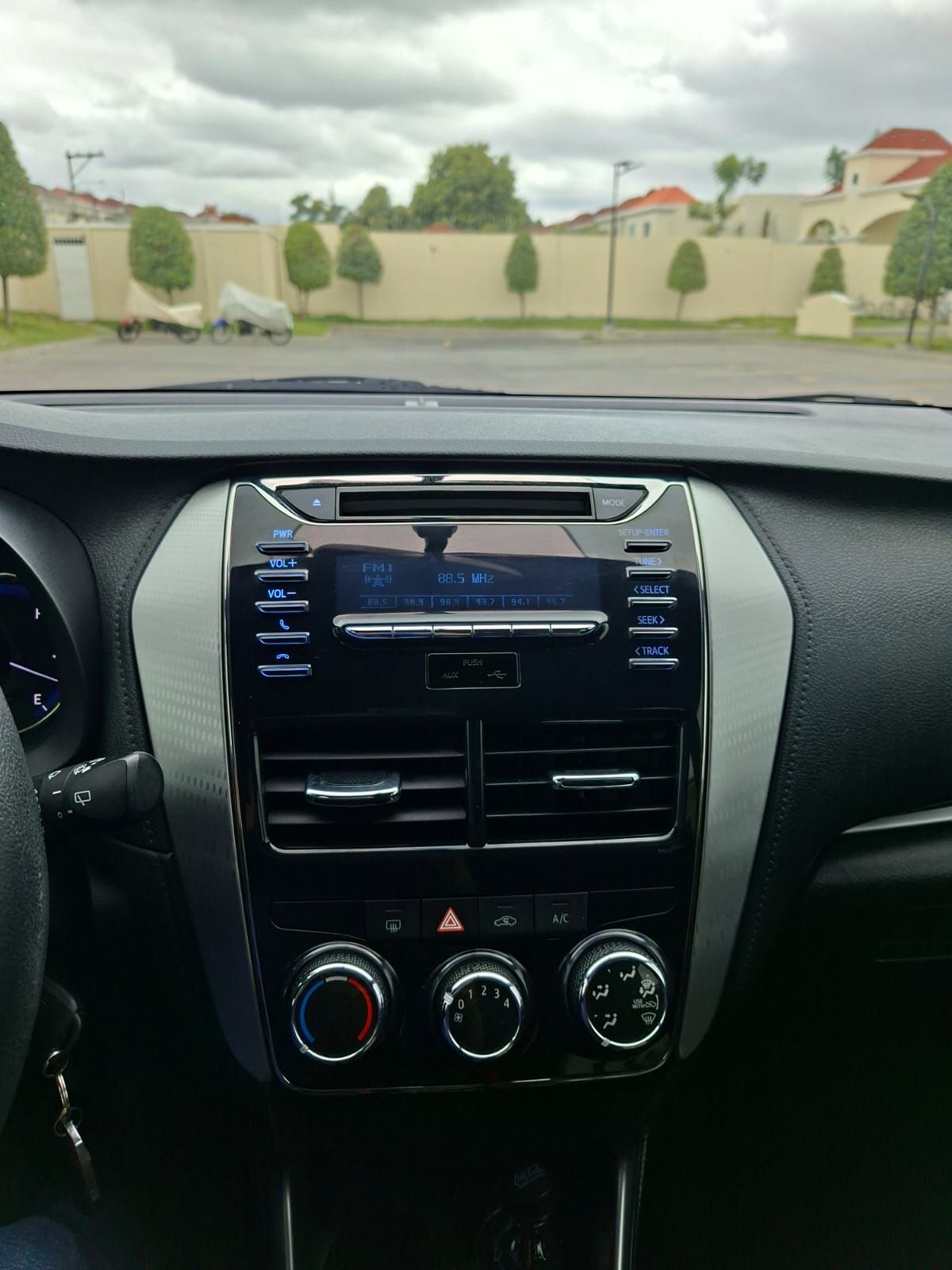 TOYOTA YARIS - 2020                                        