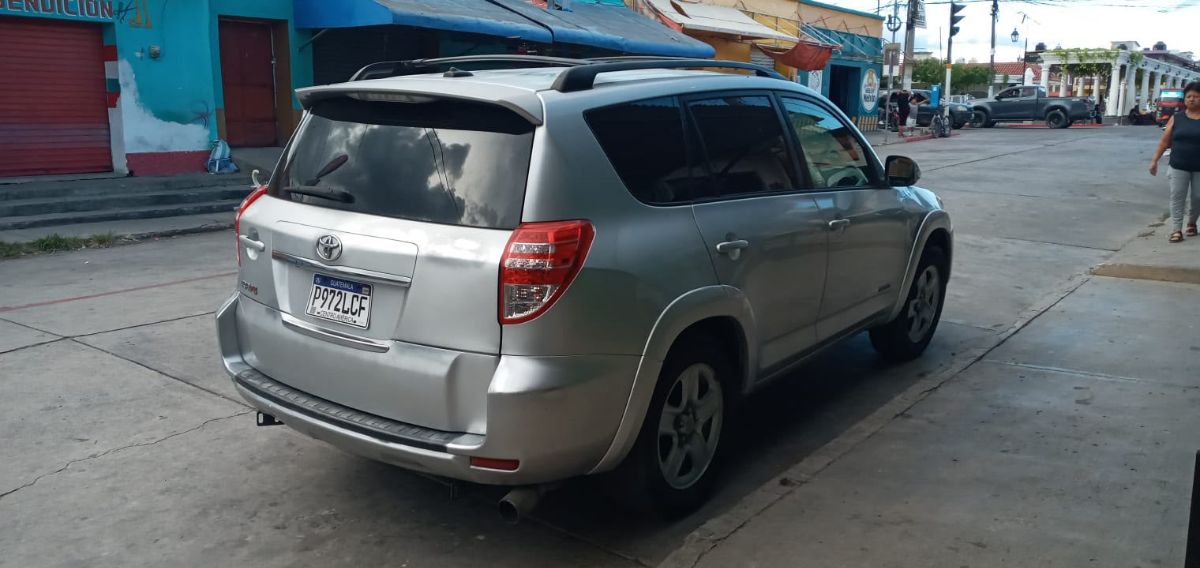 TOYOTA RAV-4 - 2012