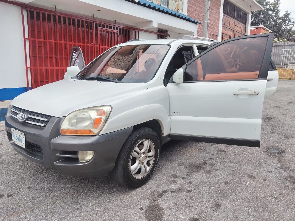 KIA SPORTAGE - 2007                                        