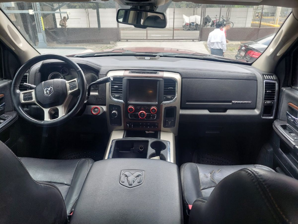 DODGE RAM 2500 - 2013                                        